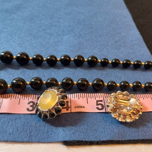 Vintage Beaded Necklace and Earrings - Picture 5 of 6